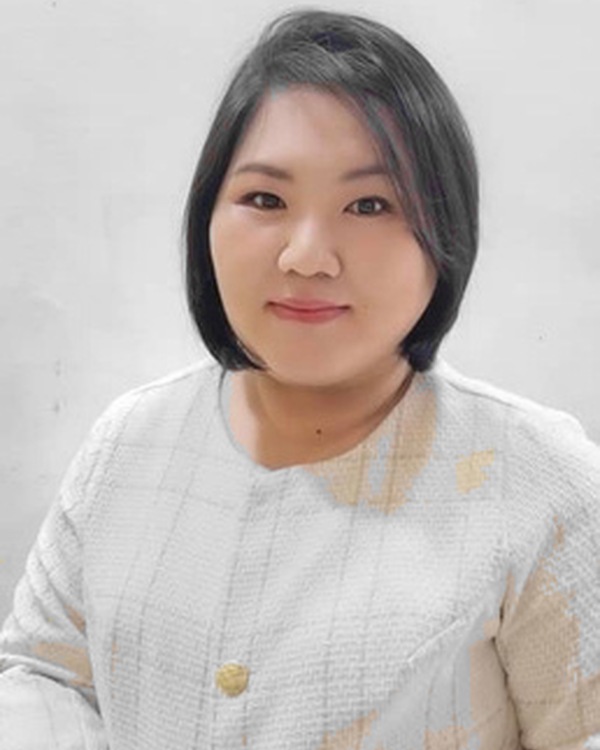 Nicole Lor